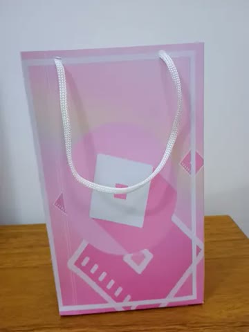Verso da sacolinha surpresa rosa